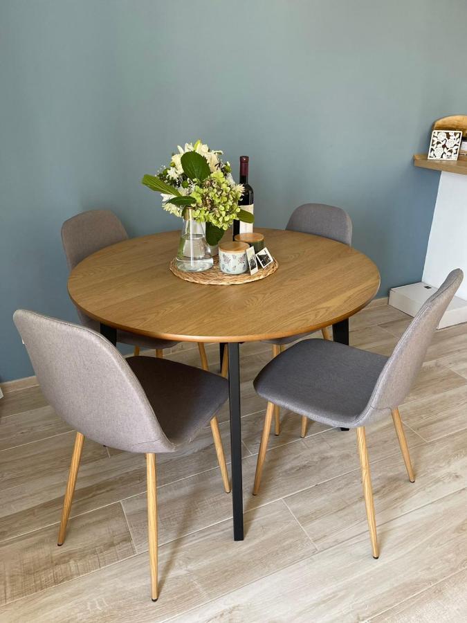 Chic Sea Front Apartment With Breathtaking Kotor Bay View ドニ・ストリヴ エクステリア 写真